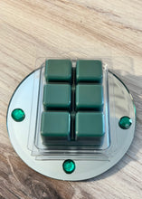 Load image into Gallery viewer, Meowmaste Yoga Retreat - Soy Clamshell Wax Melts - Set of 6 - Green Tea and Lemongrass Scent