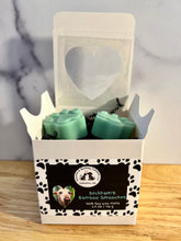 Load image into Gallery viewer, Beckham&#39;s Bamboo Smooches - Set of 10 Paw Print Soy Wax Melts - Fresh Bamboo Scent
