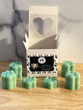 Load image into Gallery viewer, Beckham&#39;s Bamboo Smooches - Set of 10 Paw Print Soy Wax Melts - Fresh Bamboo Scent
