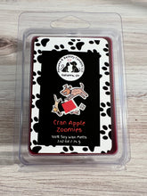 Load image into Gallery viewer, Cran Apple Zoomies Clamshell Soy Wax Melts - Cran Apple Marmalade Scent
